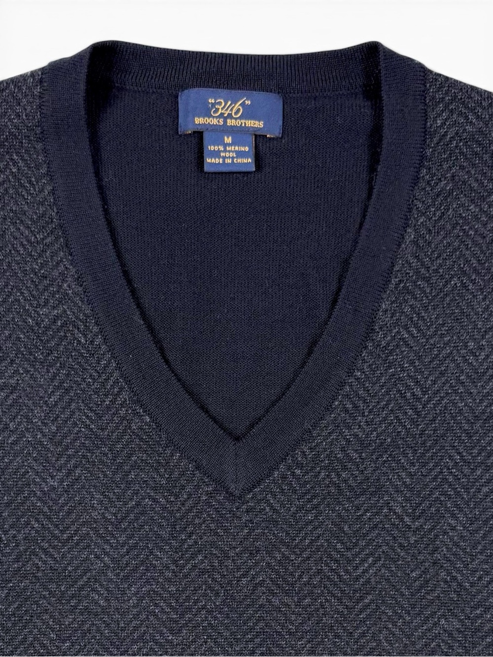 Brooks Brothers Navy Gray Merino Wool Herringbone V-Neck Sweater Men’s Medium